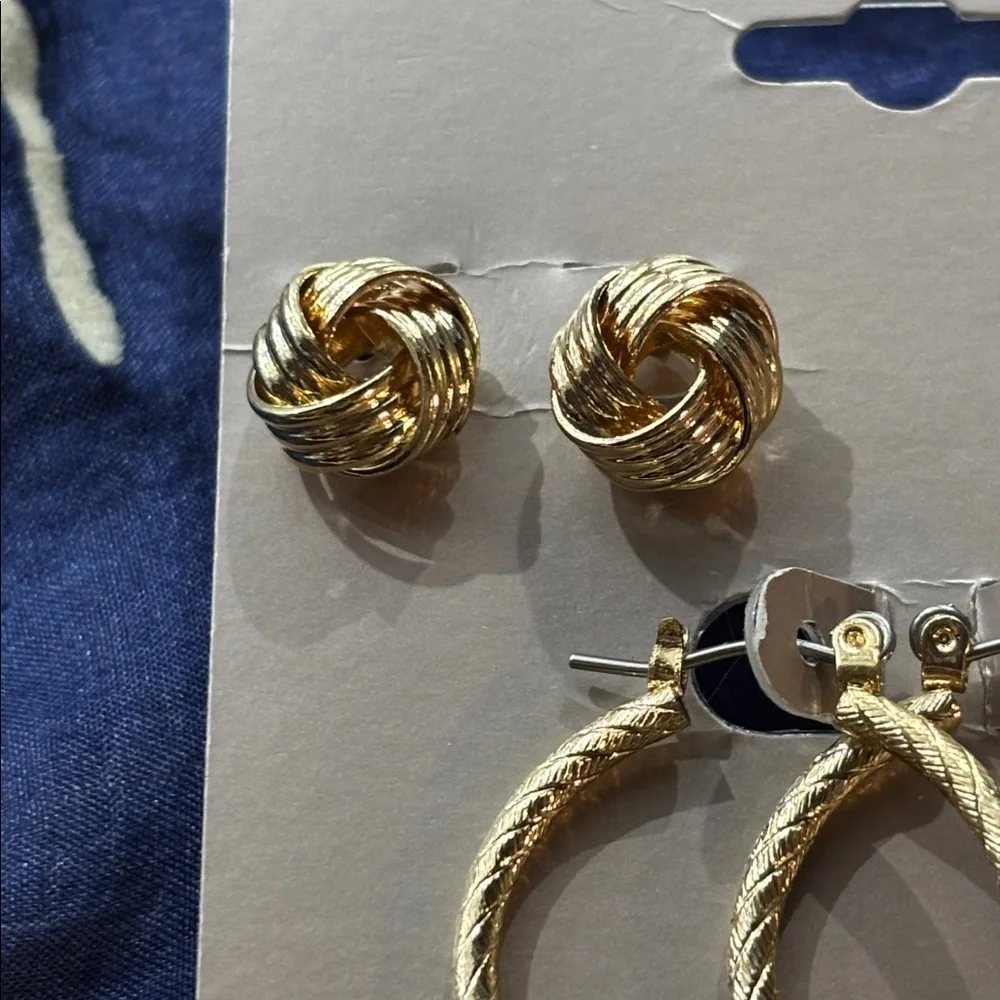 Brand New Gold Tone Textured Chunky Link Chain Necklace & Hoop Earrings Set